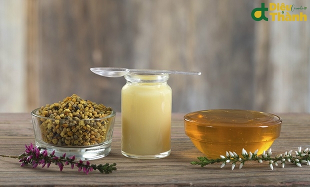 Cách dưỡng da bằng sữa ong chúa an toàn hiệu quả